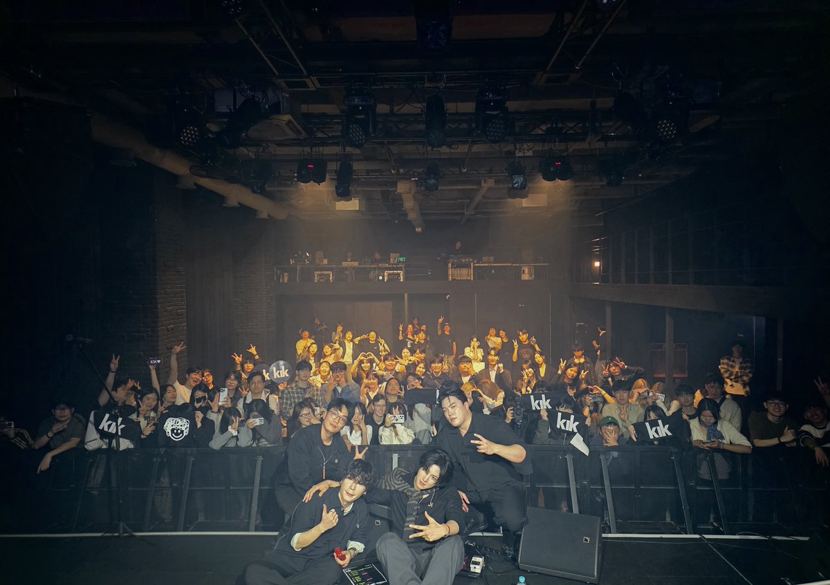 제 80회 라이브클럽데이
2026. 04. 24 (Fri.)

[SETLIST]

1. piece of peace
2. Ferrari
3. Close
Ment
4. 3333
5. bella
6. Sun
Ment
7. Timer
8. AH
9. SIMPLE

#KIK #킥 #キック #라이브클럽데이