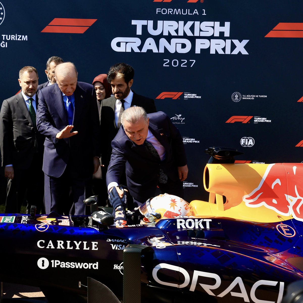 Dr. Osman Aşkın Bak tweet media