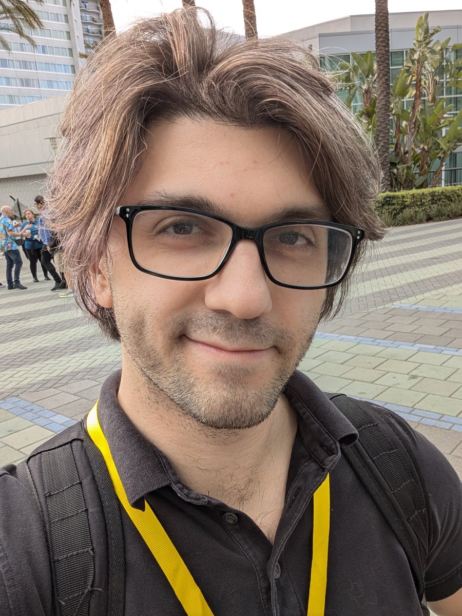 Mrhappy1227 tweet media