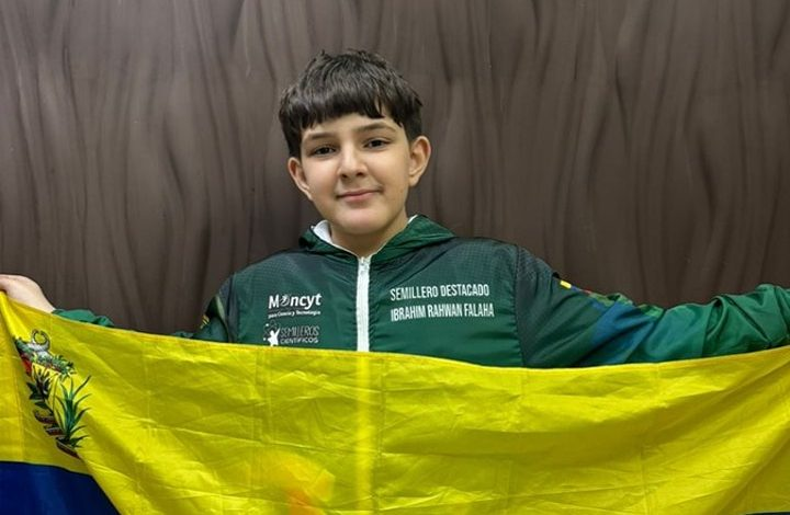 🇻🇪🥇 El joven venezolano Ibrahim Rahwan, oriundo del estado Bolívar, conquistó la medalla de oro en la Olimpiada de Matemáticas de Singapur y las Escuelas Asiáticas (Sasmo) 2026, llevando el tricolor en lo más alto de la competencia más grande de Asia.