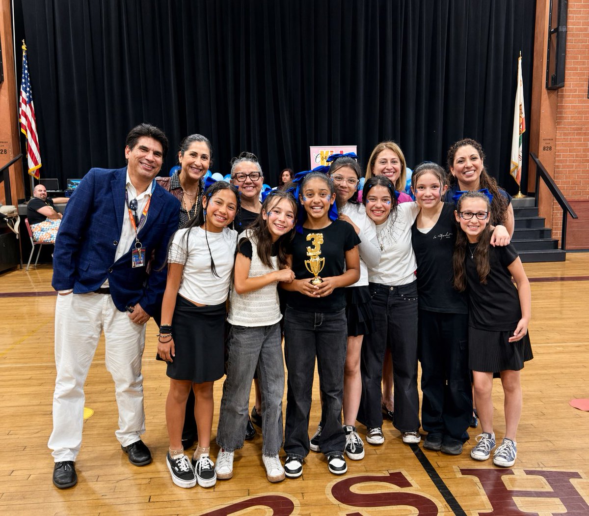 Armstrong Elementary tweet media