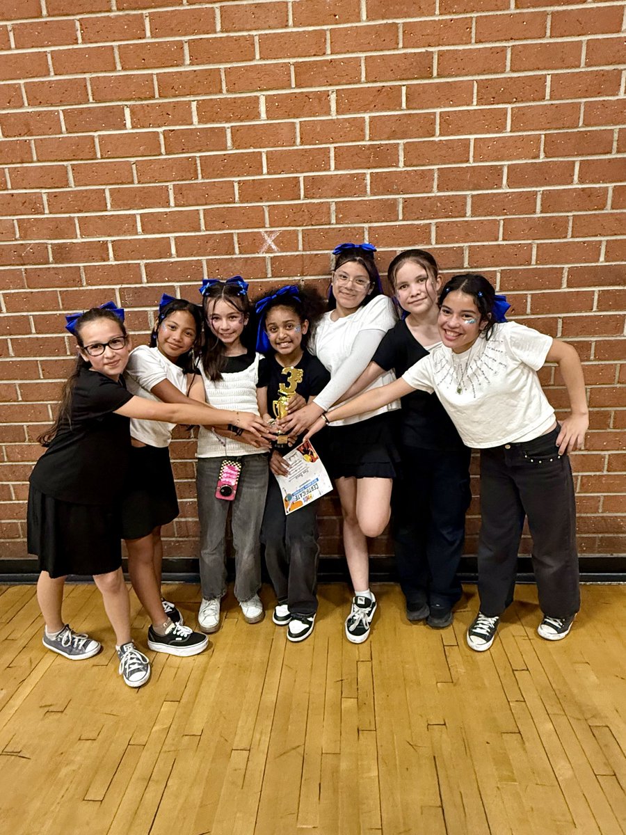 Armstrong Elementary tweet media