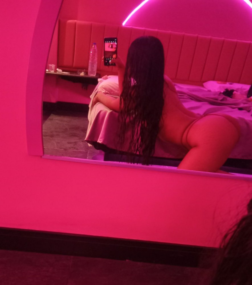 Aslaan24 tweet media