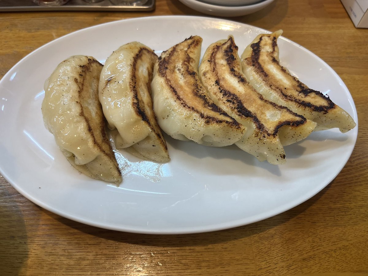 int_ai_'s tweet photo. 家の近くに美味しい店あるのいいよね https://t.co/I0HAV1DWmg