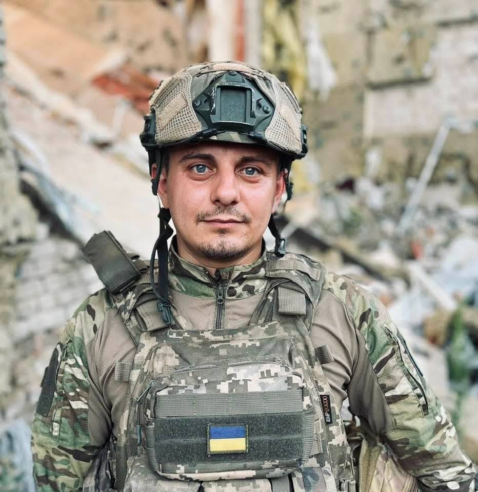 Киця-навідниця tweet media