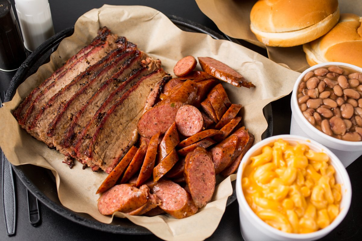 BigJakesBBQ's tweet image. Hosting? No worries! Big Jake's has you covered. From group packs to customized menus, we're here for you. Learn more➡️ link-pro.io/KL0N02r
#BBQ  #BigJakes #Catering
