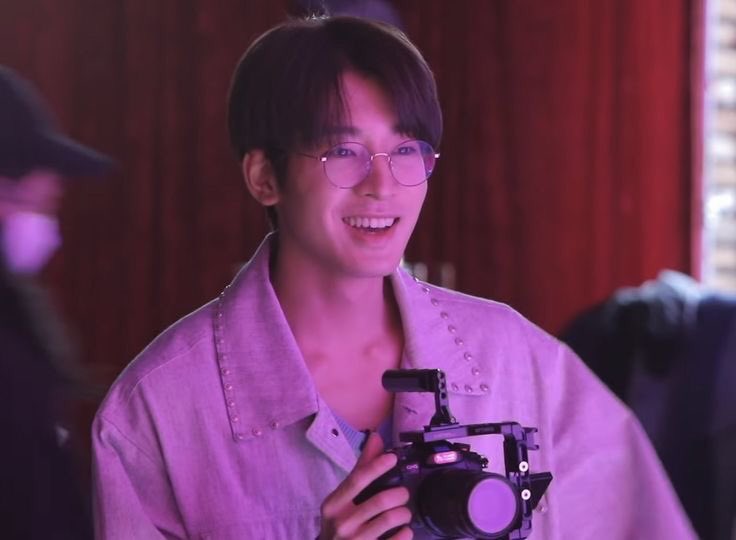 ᴍᴏᴏɴ | 𝟵𝟵.𝟵% 🐈‍⬛ tweet media