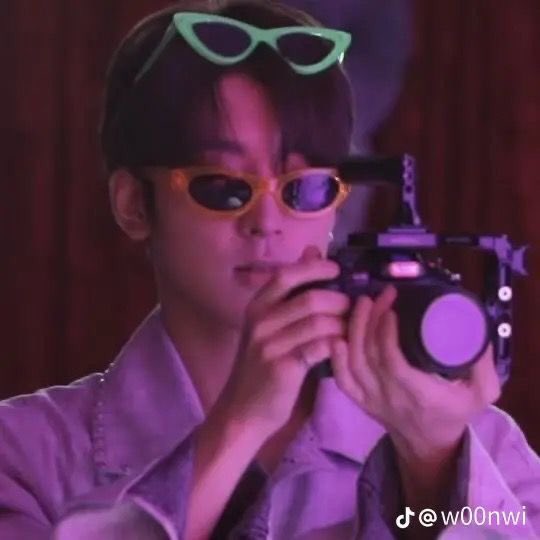 ᴍᴏᴏɴ | 𝟵𝟵.𝟵% 🐈‍⬛ tweet media