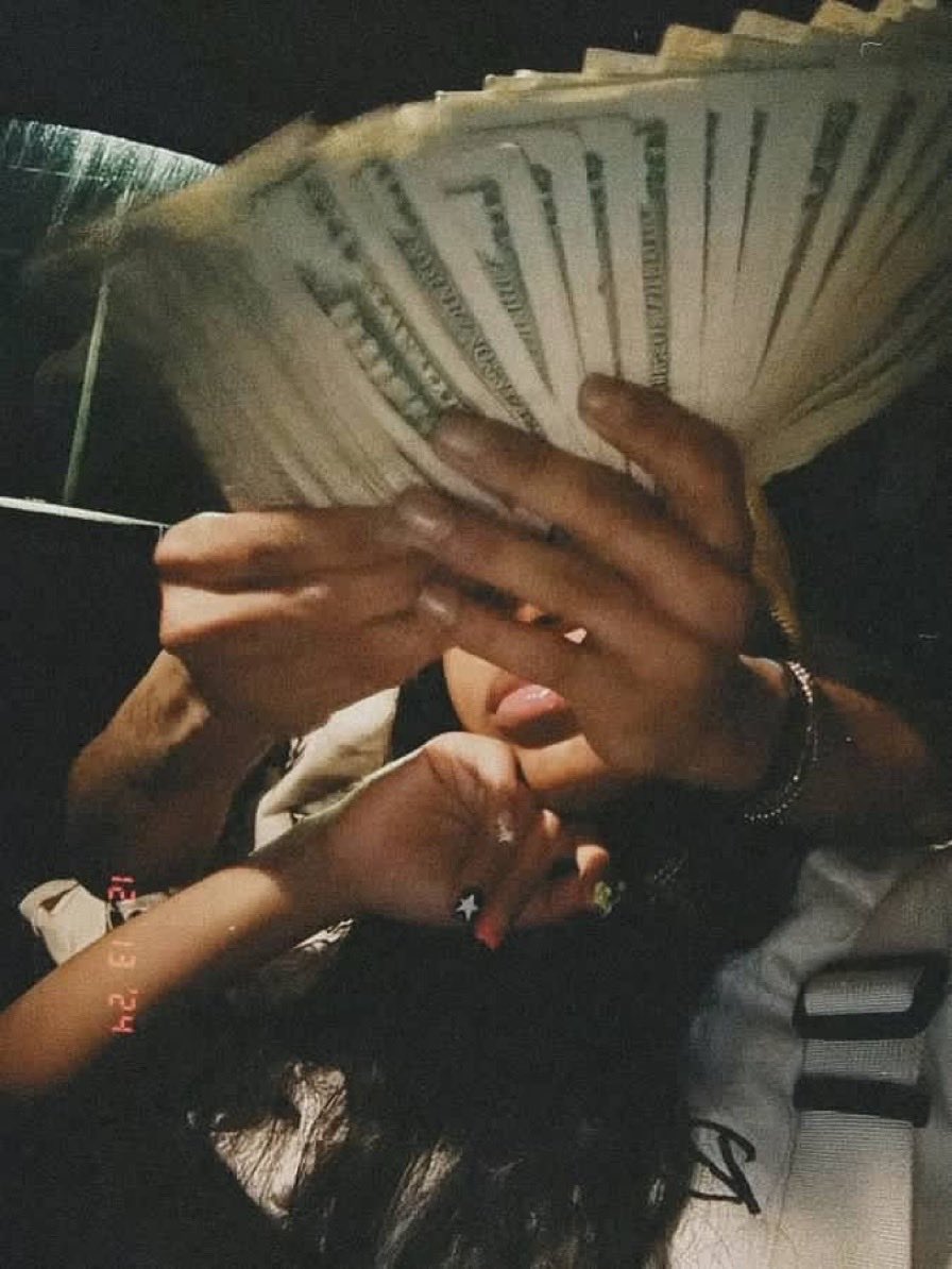 plugdontmiss's tweet photo. Thug with me at my lowest, I promise we gone shine together.💯 https://t.co/lNHsQYeWE0