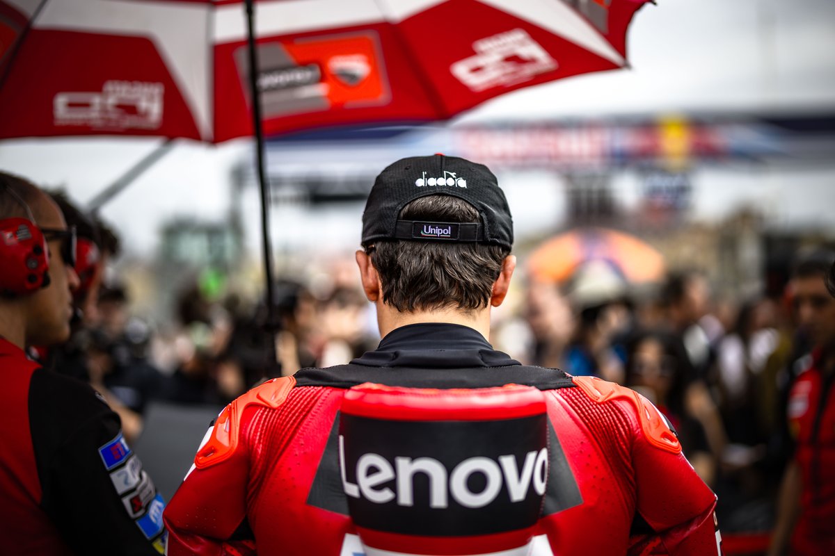 ShellMotorsportTeam tweet media