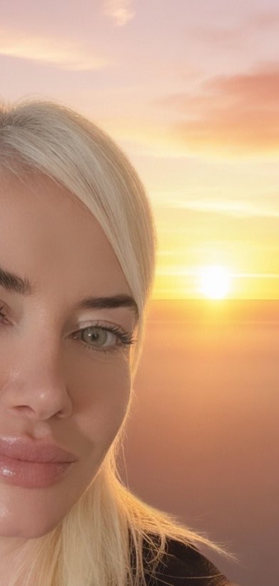 E⃠L⃠Y⃠ tweet media