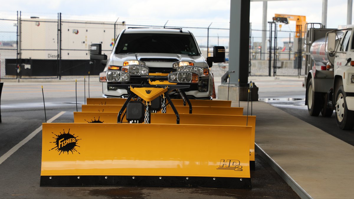 topdogservice's tweet photo. @fishersnowplows HD2 is the ultimate straight blade🛻❄️Helping us move large amounts of snow in even the worst of conditions🙌

#tds #topdogexperts #winteroperations #snowremovalexperts #topdoghustle #johndeere #snow  #snowremoval  #fordtrucks #fishersnowplows #veteranowned https://t.co/aq9SCiQuZv
