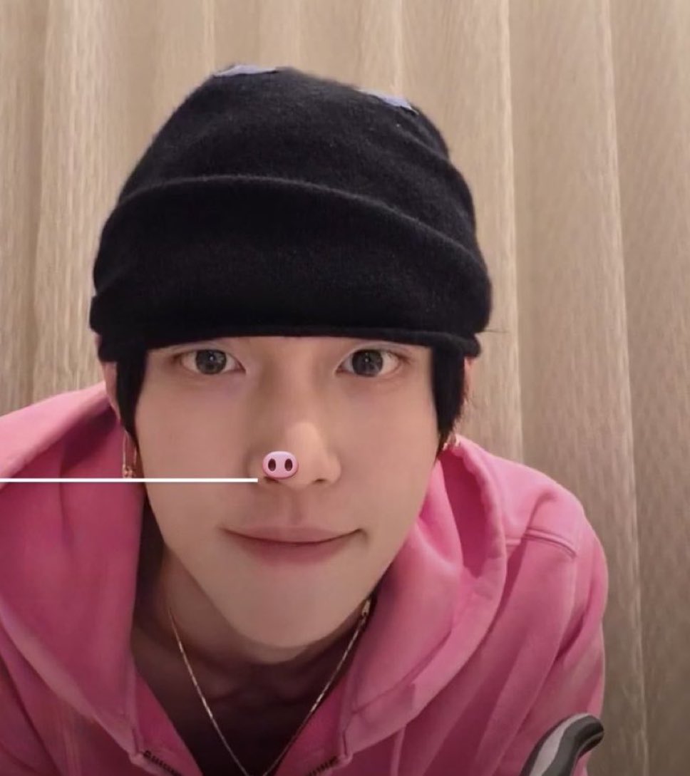 (‧ `ʚ´‧:) tweet media