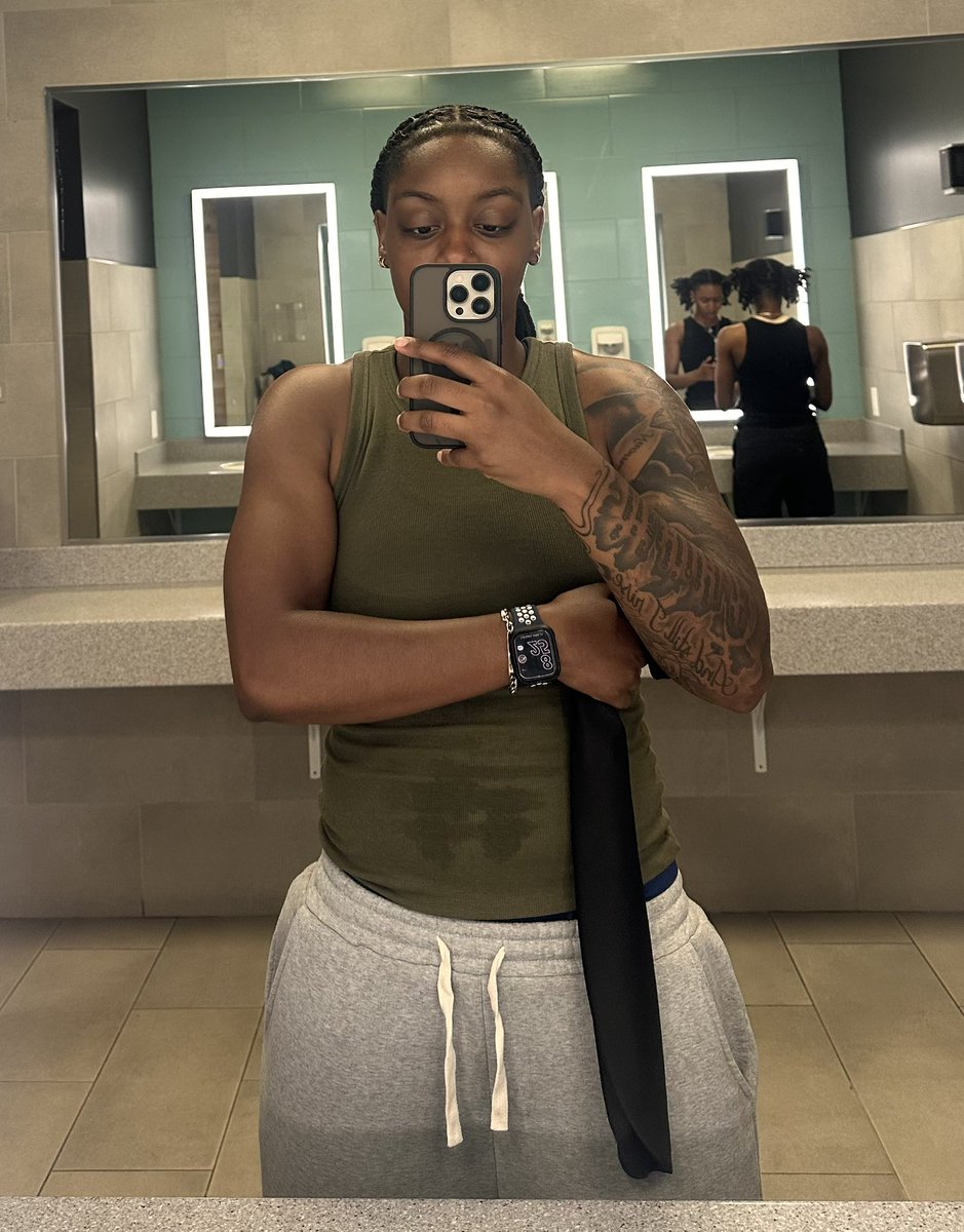 head dyke in charge tweet media