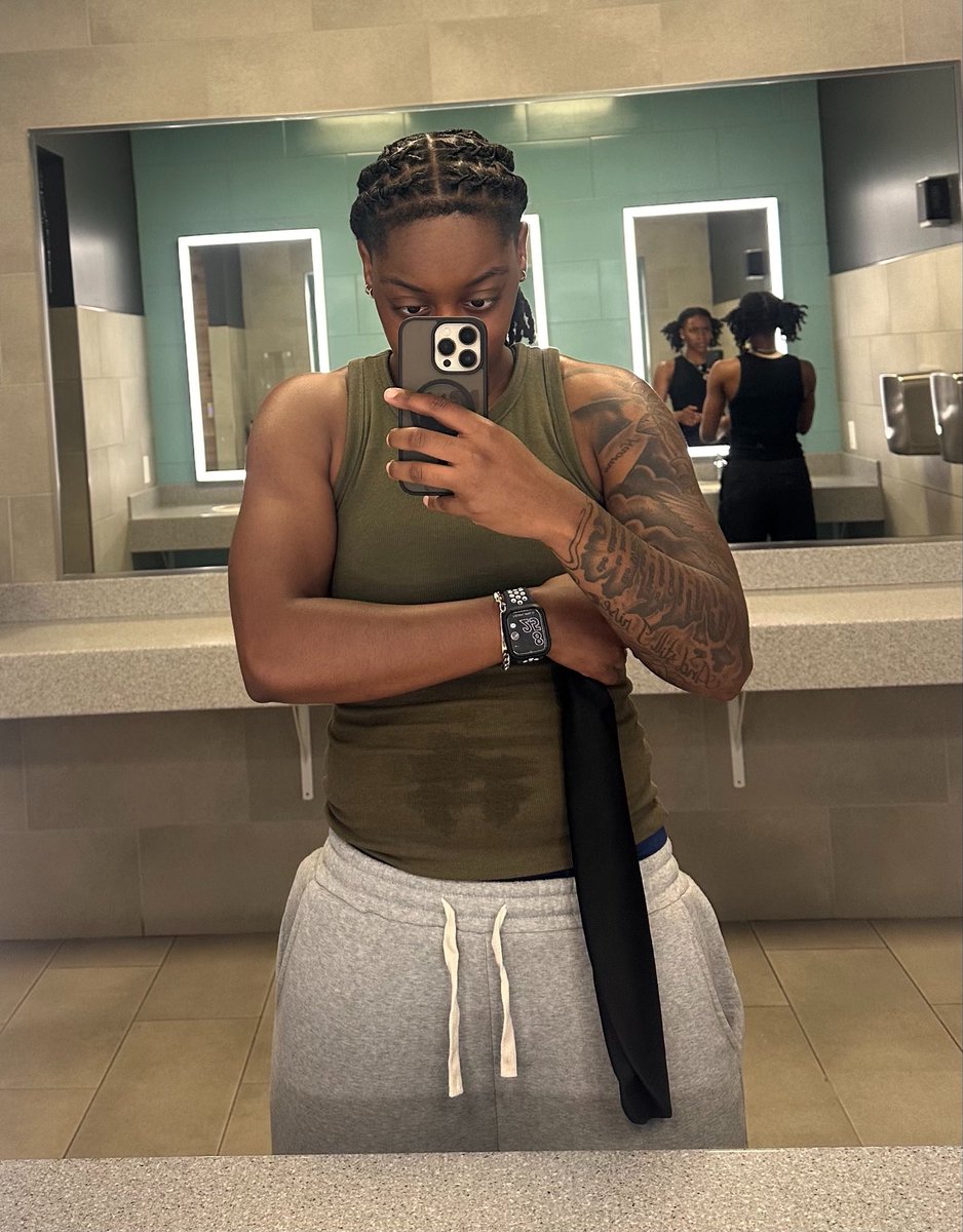 head dyke in charge tweet media
