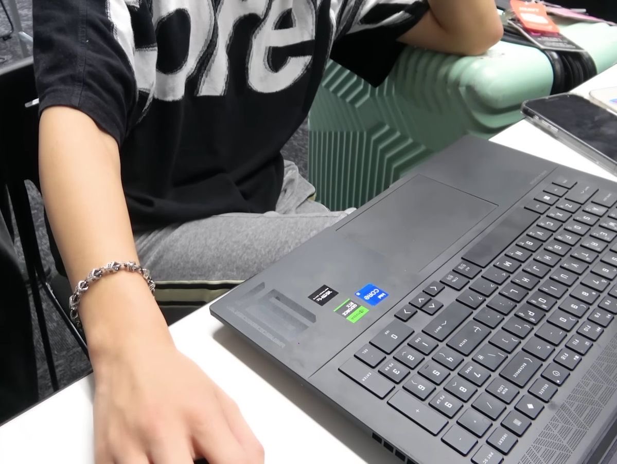 haechan is just so…. 🫠