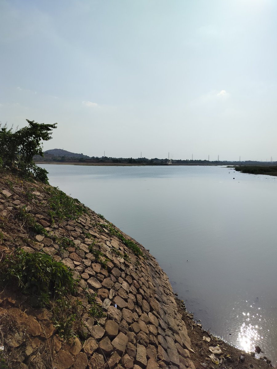 premsreddy619's tweet image. Traditional locking between the stones to prevent movement and sliding. #traditionalart #ponds #Karnataka #India