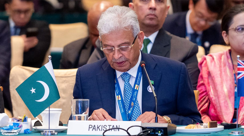 DostiFM98's tweet image. پاکستان کا پائیدار زرعی نظام کے فروغ کا اعادہ

وفاقی وزیر قومی غذائی تحفظ و تحقیق رانا تنویر حسین نے برونائی میں اقوام متحدہ کے فوڈ اینڈ ایگریکلچر کے 38ویں اجلاس میں کہا ہے کہ پاکستان جدید زرعی طریقوں اور ڈیجیٹل ٹیکنالوجی کے ذریعے شعبے کو بہتر بنا رہا ہے۔
#Agri #Digital #UN