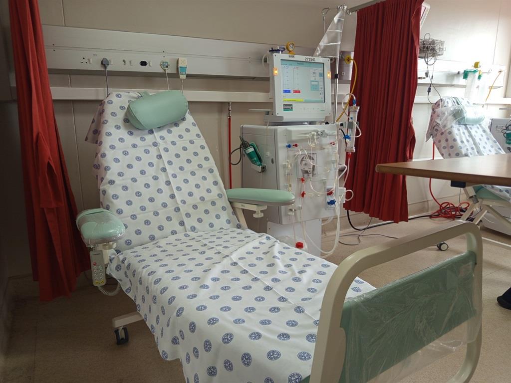 dailysunsa's tweet image. NEW: Life-saving kidney drugs could soon be free in SA public hospitals. SGLT2 inhibitors are the game changer we’ve been waiting for! 🇿🇦💉 #KidneyHealth #DailySun #KasiVibe
snl24.com/dailysun/news/…