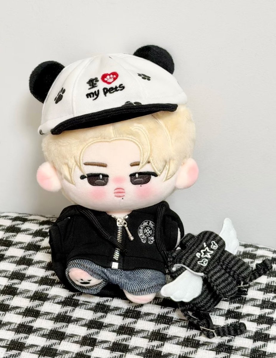 sparkly.kiiii tweet media