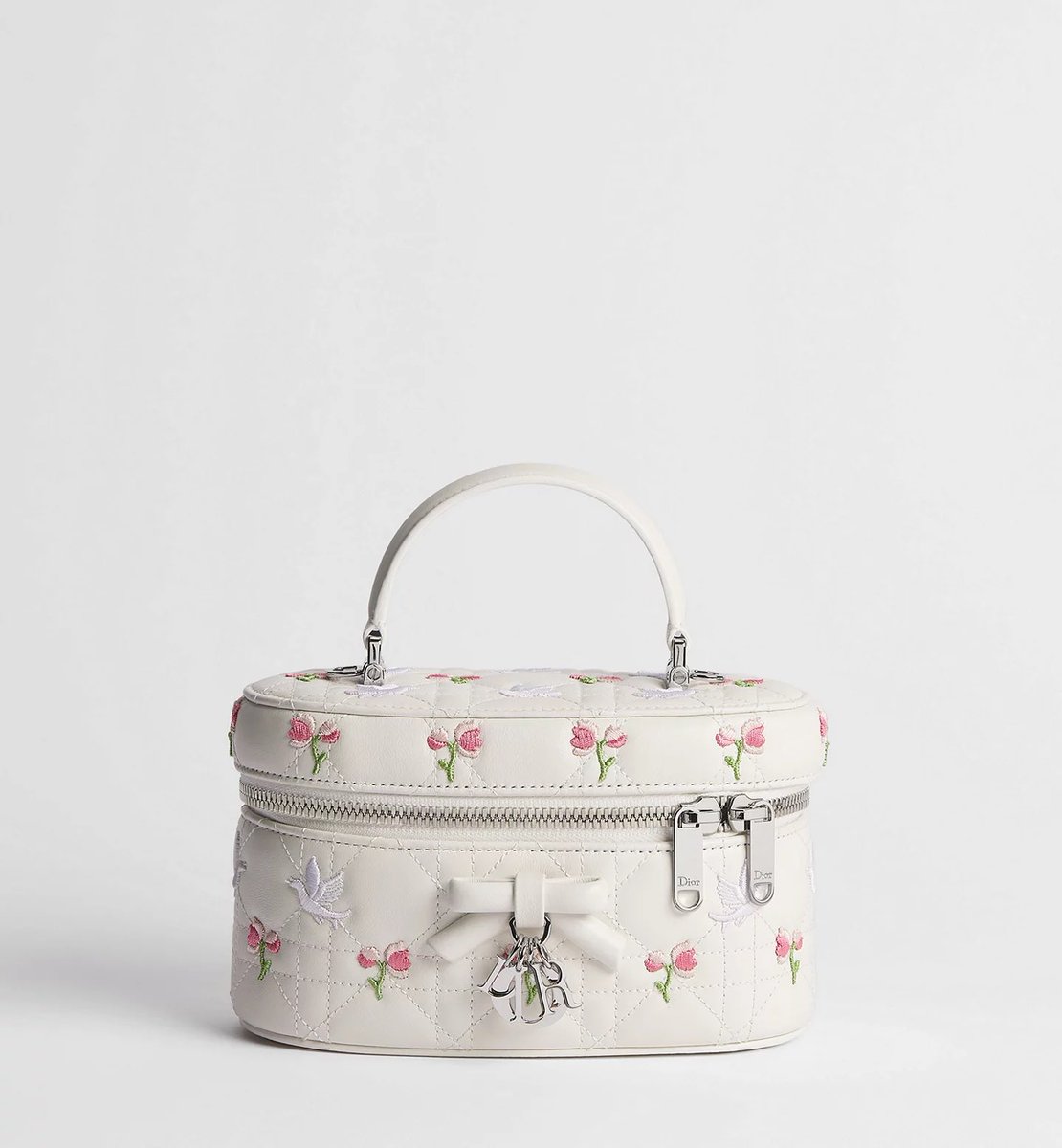 𝑘𝑎𝑟𝑜𝑙 🦢 tweet media