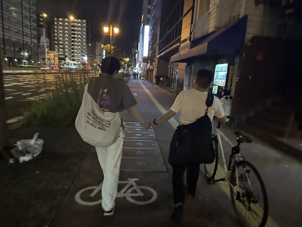 hjiri_kun's tweet photo. おれと安場、結婚してなかったんかい https://t.co/EhtHFlduT3
