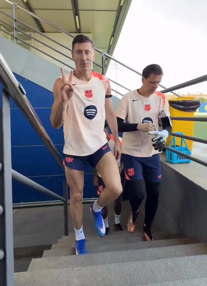 reinoirr's tweet image. the old gay couple came on together #ofcourse