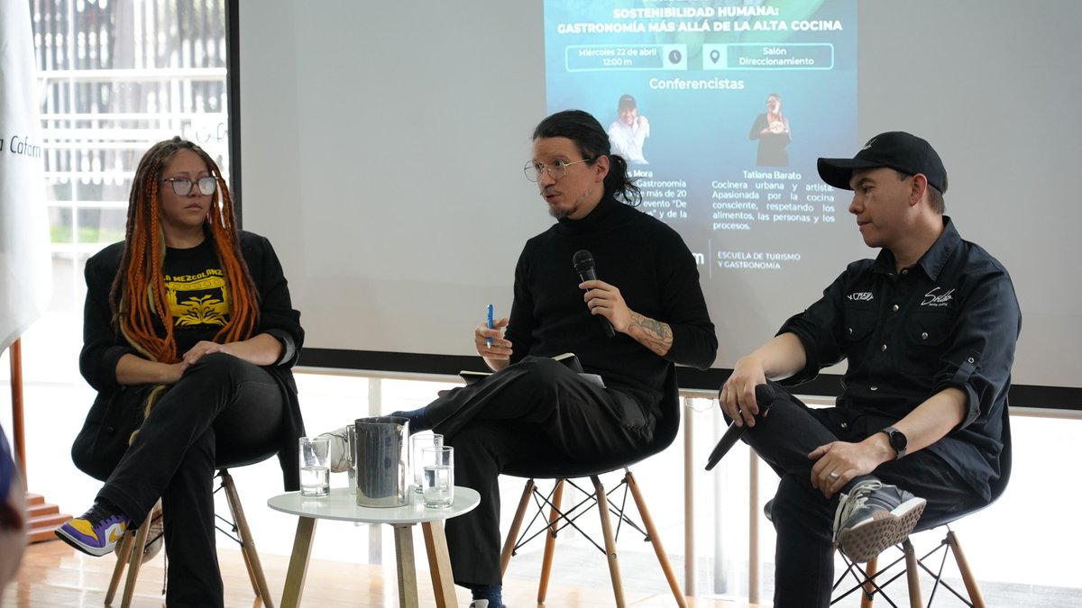 Unicafam tweet media