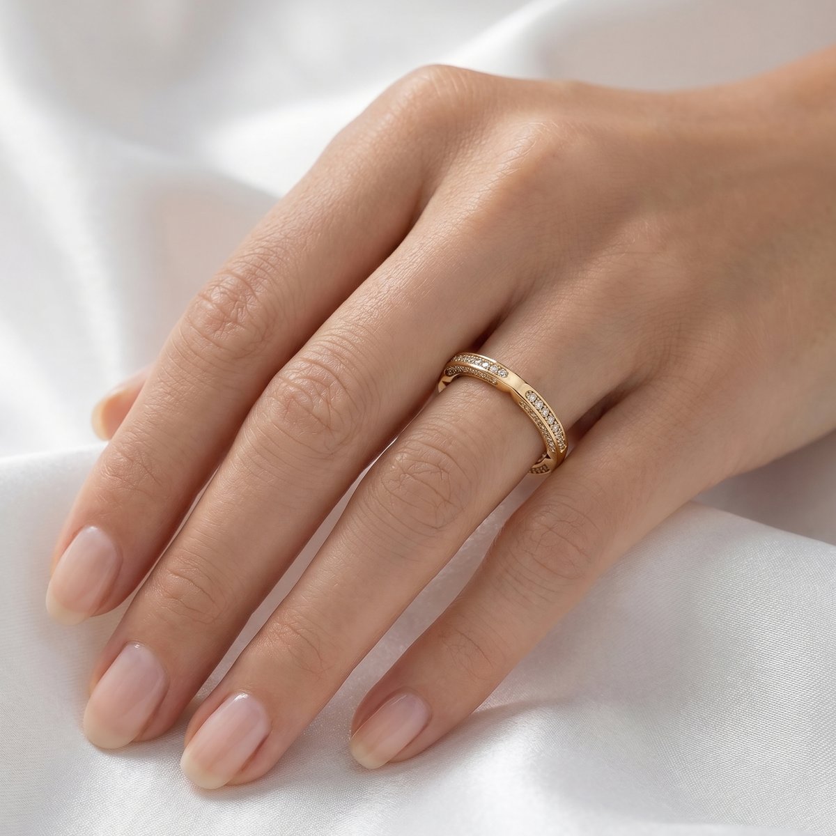 MoonOceanUK's tweet image. Created for those in love
#Jewellery #WeddingRings #DiamondRing #CoupleGoals #BridalJewellery