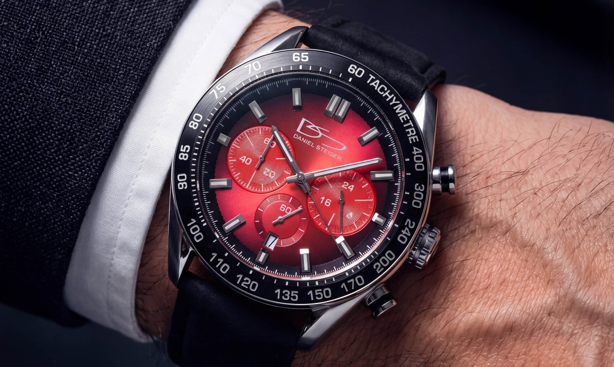 TimepiecesIntl's tweet photo. Our new Cardinal watch commands attention. The vibrant red sunburst dial radiates energy and depth, catching the light with every movement, while the black leather strap delivers classic sophistication. Only $99 with code GTSW26

 https://t.co/gTWMDsi6r7 https://t.co/2L4F6E6N5o