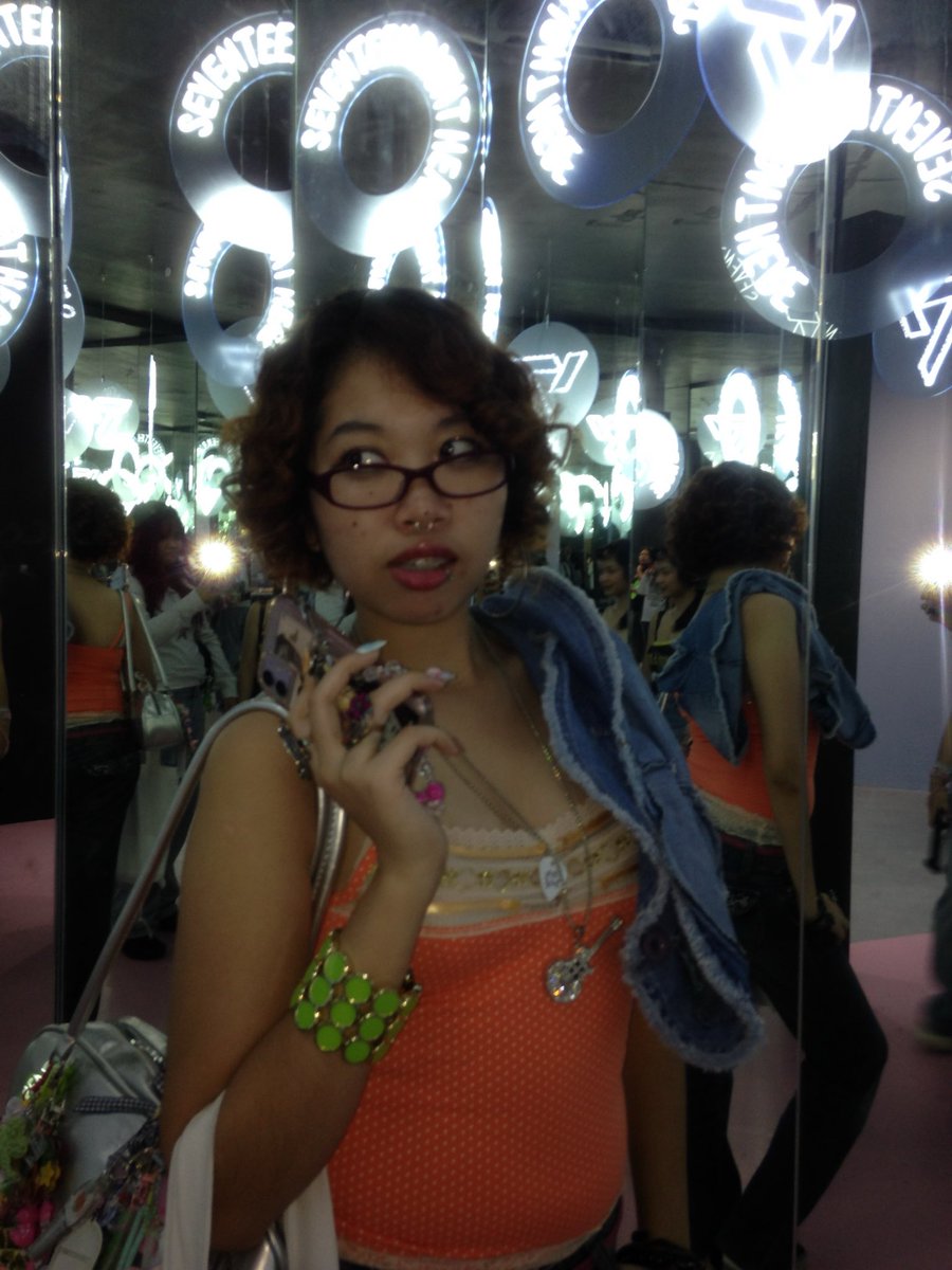 찬 ⋆˚࿔ #REDRED tweet media