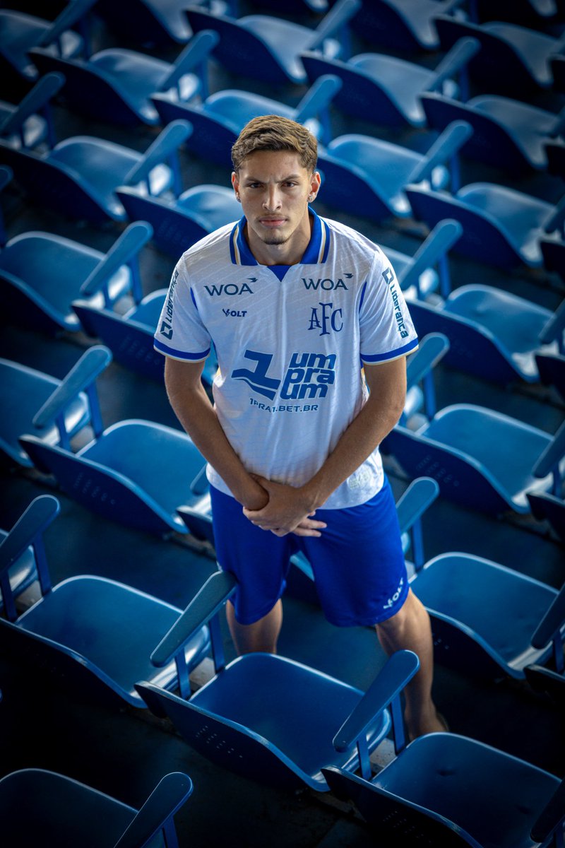 AvaiFC's tweet photo. Se tem manto novo, tem que ter foto nova. 😎

Nossa nova camisa já está disponível para a Nação Avaiana nas lojas Leão da Ilha da Ressacada e da Beira-Mar, e também no site https://t.co/qjzH2uOOyz.

#TodosPeloAvaí
#VoltSport
📷: Leandro Boeira/@avaifc https://t.co/YqtfzbwI8v