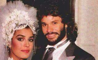 NielsenChrissi's tweet image. #FlashbackFriday to the incredible Bo and Hope Brady of Days Of Our Lives in 1980s

You can't talk about TV in general without talking about them 

Bo and Hope had the wedding of 1985. 

Icons forever

#Days #Bope @peterreckell @kristianalfonso @evangelia69