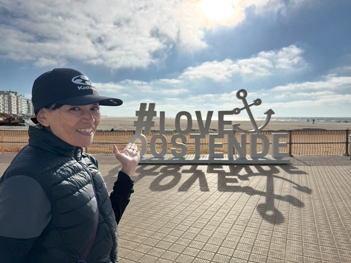 choline1226's tweet photo. オステンデという街に10日間滞在予定です!とても美しい街✨
近くのコインランドリーに入ったら洗濯機に名前がついていて、なんと!チーム名と同じEMMAを発見!!
親しみ湧きました🥰
#総合メディカル #北里大学 #ワタナベオイスター #bridgestonecycle #ogk https://t.co/OhZqR2kh8e