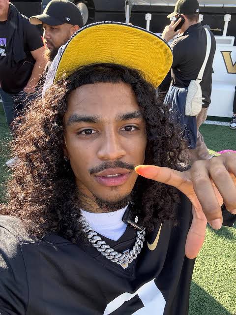 SAY CHEESE! 👄🧀 tweet media