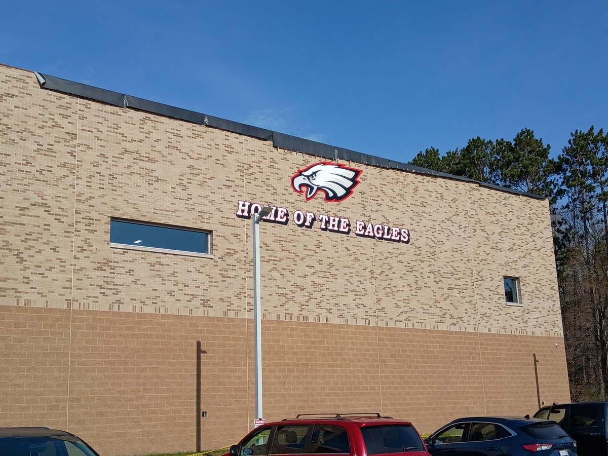 CoachGDBrown73's tweet image. Thank you Bellaire HS and Coach Hebden for letting me stop by.  Loved learning about Bellaire and your traditions!  #WeMakeItHappen