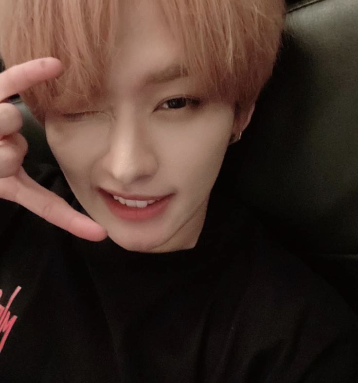Ang3lzzmaii's tweet image. #SSD #stayselcaday #straykids #stay #leeknow

a foto em pixels