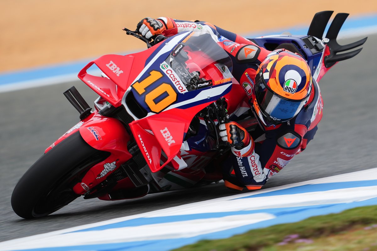 HRC_MotoGP's tweet image. 0.056s the difference between Q1 and Q2 for both @JoanMirOfficial and @Luca_Marini_97 combined.

That's just how MotoGP is sometimes 🤷‍♂️

#SpanishGP 🇪🇸