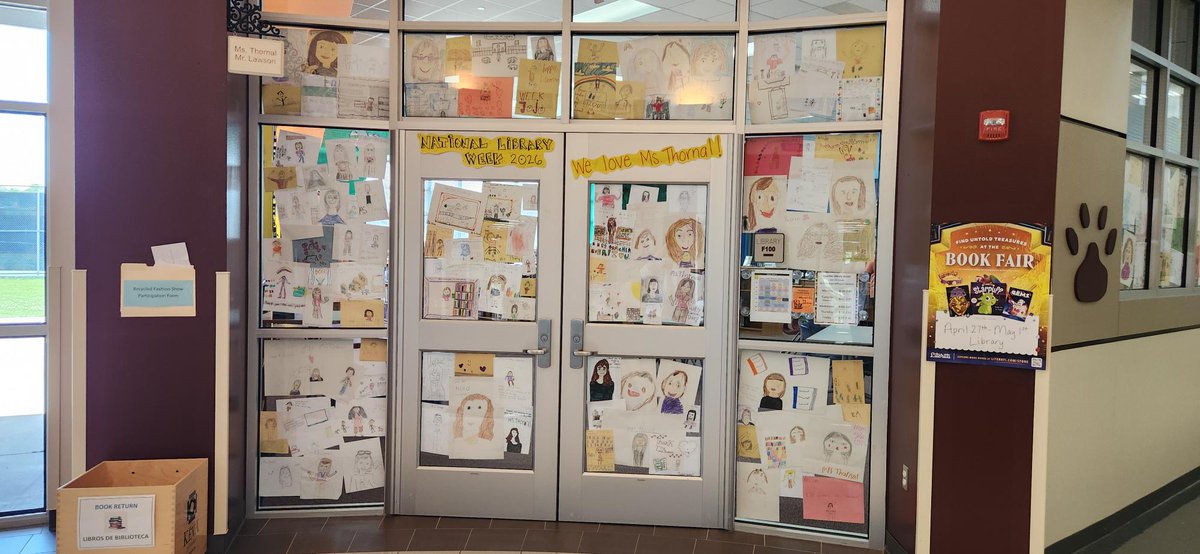 PISDlibraries's tweet photo. Students at Memorial all created portraits of librarian Dayle Thornal for Librarian Appreciation Day! The resemblance is remarkable! @MsThornal @MemorialPISD https://t.co/4XUB3WZqRe