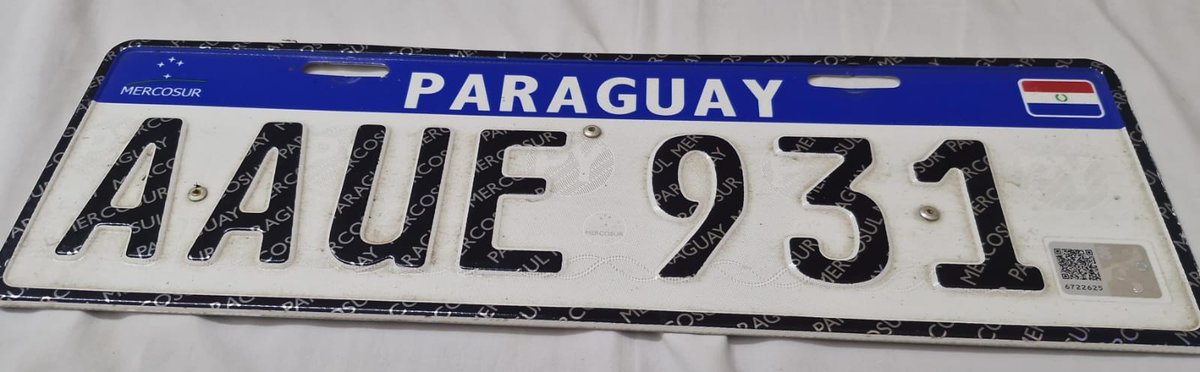 Chapa encontrada en Eusebio Ayala y Médicos del Chaco. Por si el dueño/a vea!