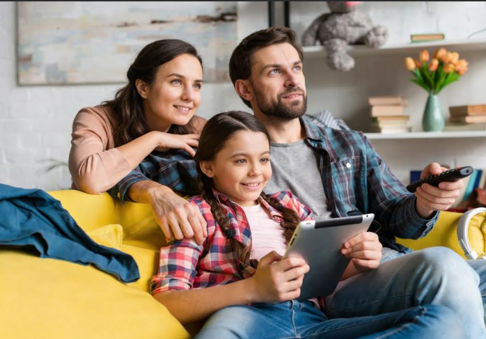 Antena125mx's tweet image. 📈📡 @Megacable, En el 1T26, la empresa reportó ingresos por $9,357 MDP (+8.7%) y una utilidad neta que creció 16.3%. Con 5.9 millones de usuarios de internet y 86% en fibra óptica, consolidan su liderazgo tecnológico en México. 
antena125.com/noticias/logra…

#Megacable #Telecom #1T26