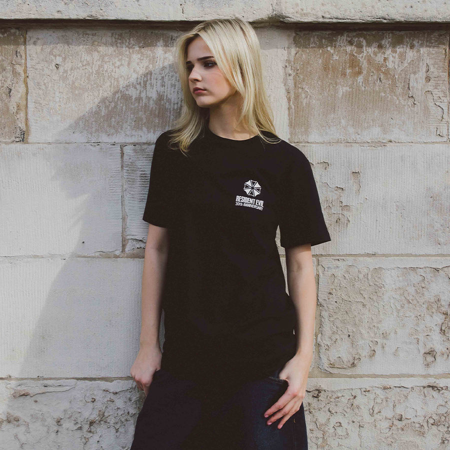 REcollectionFR's tweet image. Nouveauté pour les 30 ans de la saga par @InsertCoinTees 

T-shirt logos Umbrella/30 ans
24€

insertcoinclothing.com/t-shirts/umbre…

T-shirt Mr Raccoon/30 ans
24€
insertcoinclothing.com/t-shirts/party…

#capcom #residentevil #residentevilcollection #バイオハザード    #REBHFun