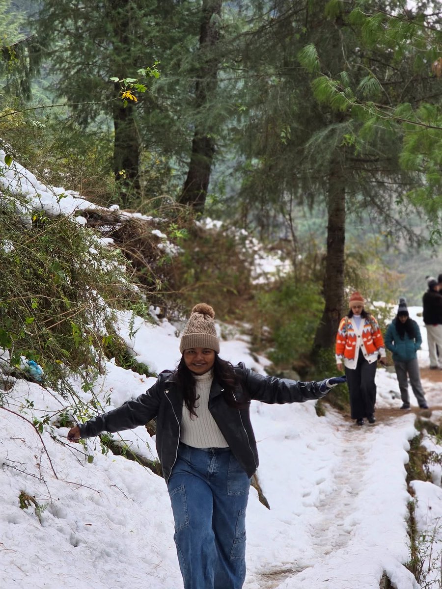 exoticampadv's tweet photo. Experience your first snow in Manali with snow adventures 🥶 Skiing in Solang Valley, the thrill of ziplining

🗓️ Upcoming batch: May 2-8, May 16-22 &amp; May 30-04 June | Limited slots left.
Booking link : https://t.co/DiO6pTzqfw https://t.co/5qCMRtW7J6