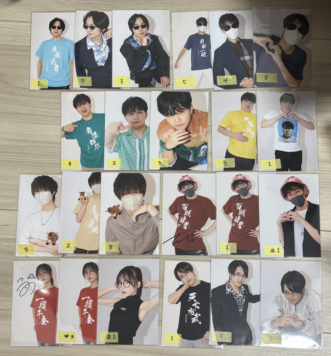 _qq397's tweet photo. ニート部 実写くじ くじライブ 交換
求 🥼(ブロマイド>缶バッチ>目印)>🦊
譲 🕶🌻⚡️🍐🐒🐴🔺🌊

🥼は買取も可能です。
C賞は🥼比率違いもしくは🦊C賞との交換
1点〜交換◎ #ニート部交換 https://t.co/9Fw1yOPMfY