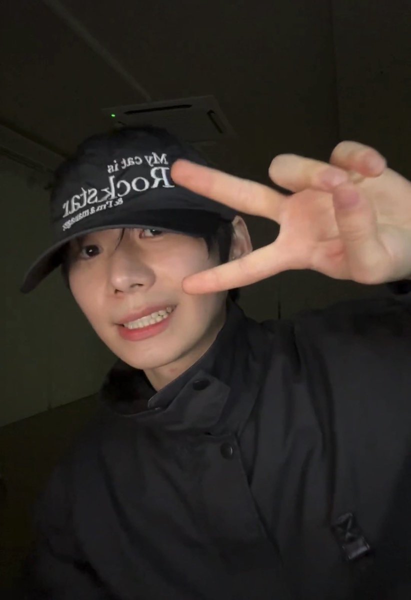 Kri (크리) 🧶 tweet media