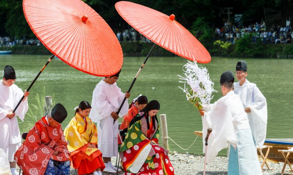 iloveilearn's tweet image. เทศกาลญี่ปุ่น:
"三船祭"
ออกเสียง:Mifune-sai
-งานประจำปีบนแม่น้ำโออิ เกียวโต วันอาทิตย์ที่สามพค.จำลองพระราชพิธีทางเรือสมัยเฮอัน แต่งกายดั้งเดิม แสดงบนเรือใกล้สะพานโทเก็ตสึเคียว
*ชุดกิโมโนชาย 
ราคาขายปลีก/ส่ง ส่งจากกทม. 
ID LINE: @iloveilearn
iloveilearn.com/p/2971
#JLPT #GAT #PAT