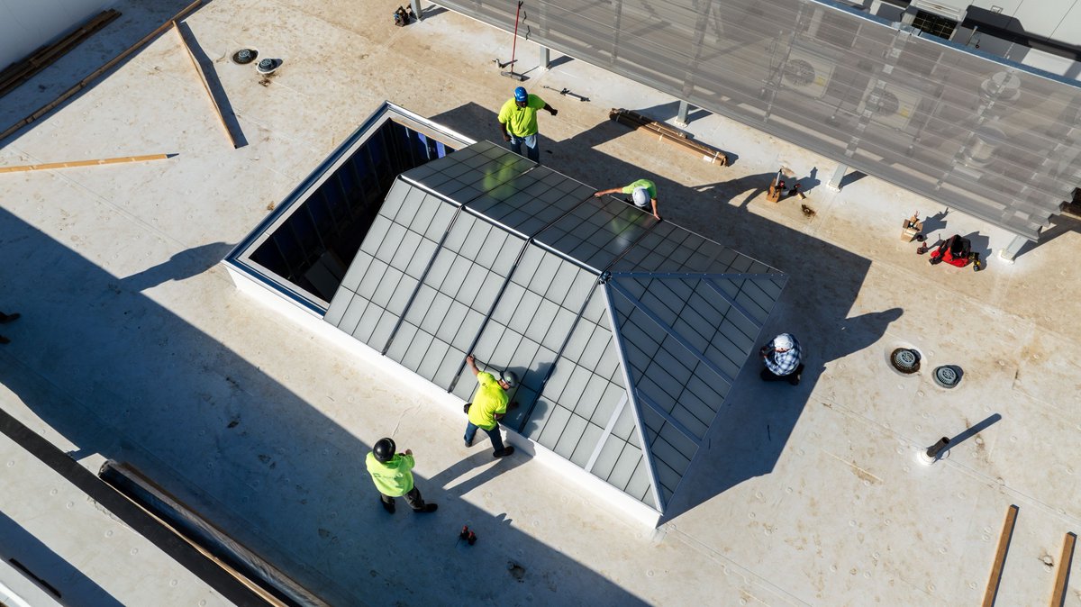SGHconcepts's tweet photo. Product Spotlight: Daylighting Ridge Roof Skylight 

SGH Concepts facility in Omaha was intentionally designed to maximize natural light using @Kalwall  #daylighting #skylight systems, enhancing both work environments and #architectural spaces.

#construction #architecture https://t.co/q8s37QSs0x