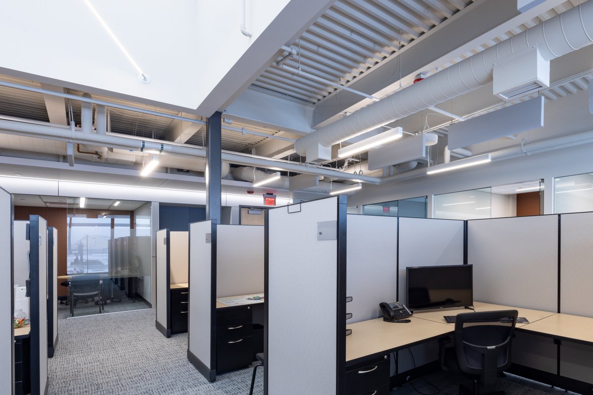 SGHconcepts's tweet photo. Product Spotlight: Daylighting Ridge Roof Skylight 

SGH Concepts facility in Omaha was intentionally designed to maximize natural light using @Kalwall  #daylighting #skylight systems, enhancing both work environments and #architectural spaces.

#construction #architecture https://t.co/q8s37QSs0x