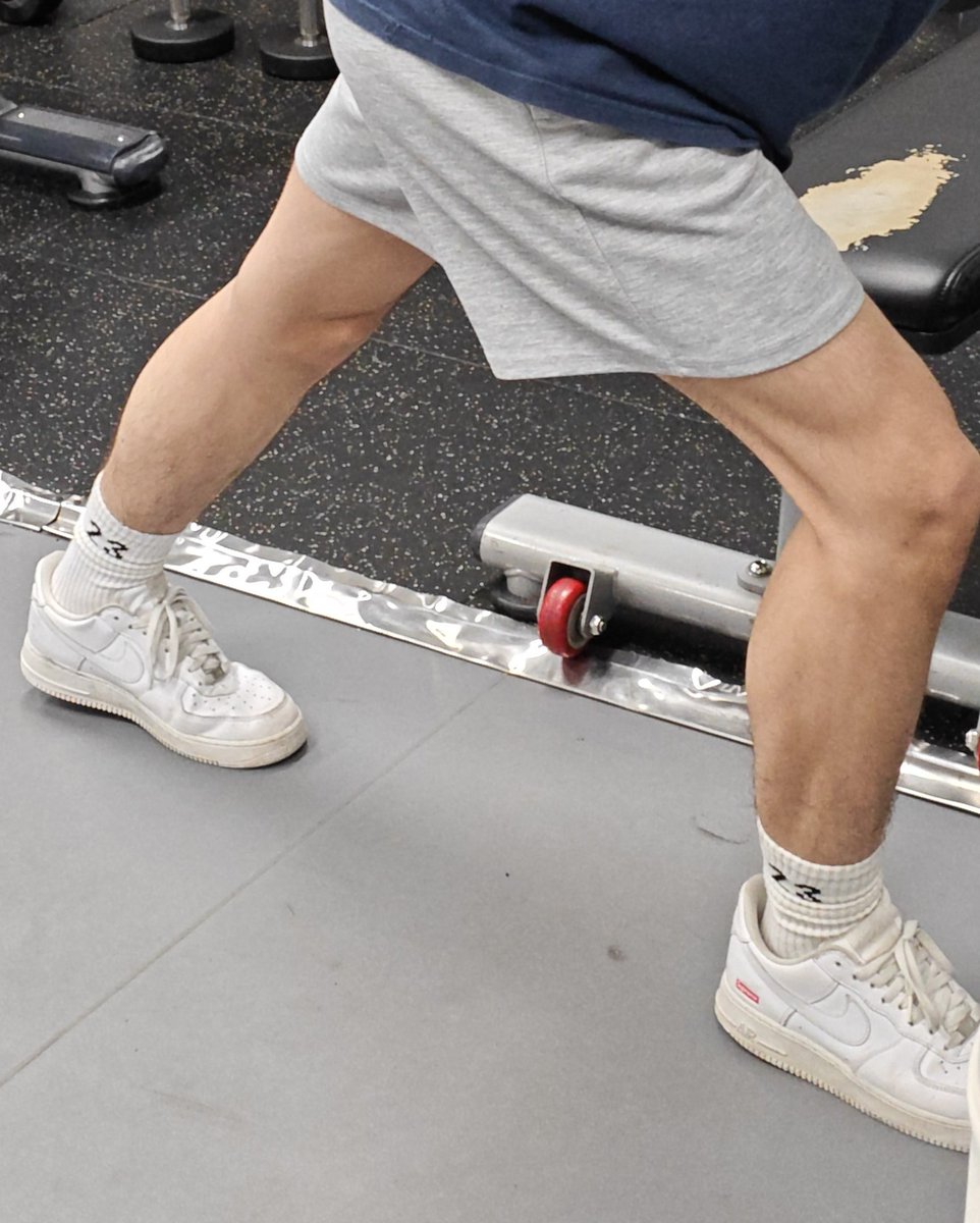 錫蘭(偷拍版) tweet media