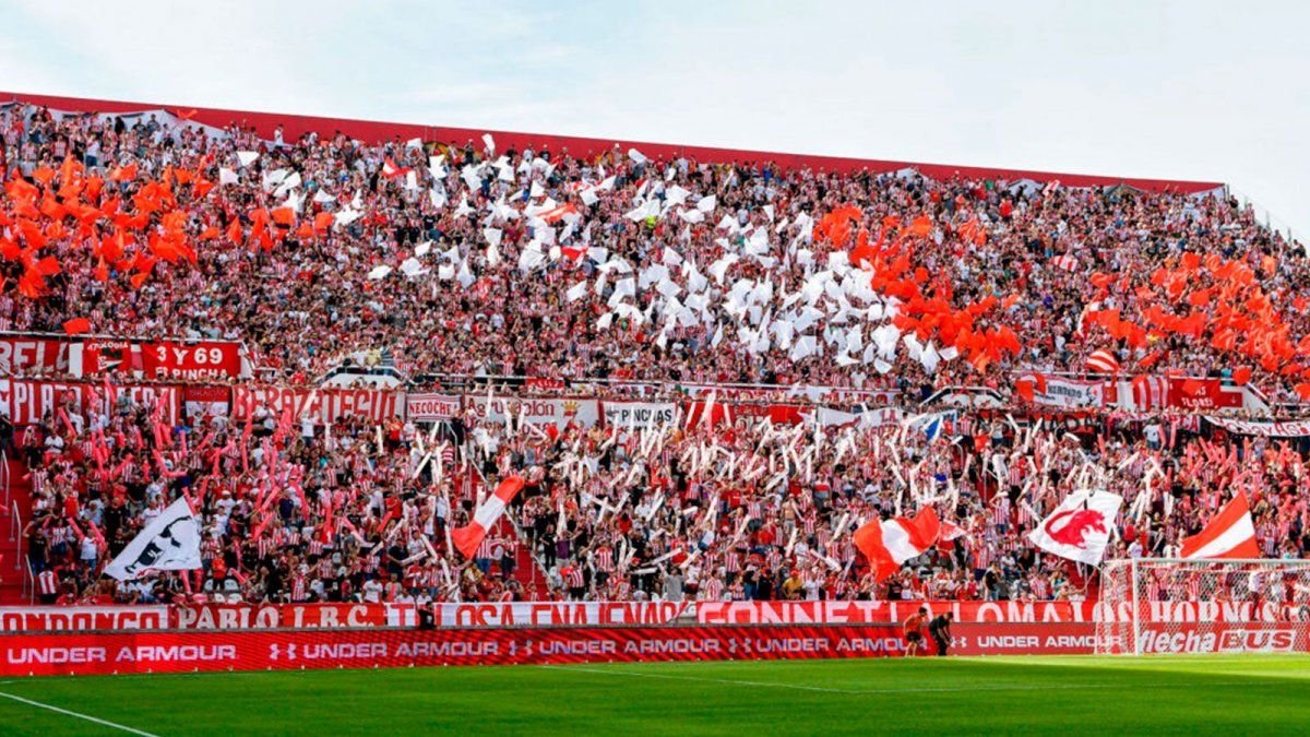 #ElCafecito☕️| #EDLP👇 

🦁 <a href="/EdelpOficial/">Estudiantes de La Plata</a> anunció el aumento de la couta social a partir de mayo. Los nuevos valores son los siguientes:
 
-Socios/as activos (mayores de 18 años): $34.000
-Universitarios/as (hasta 25 años): $28.000
-Socios/as del interior o exterior: $17.000